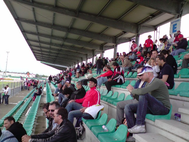 640x480 pixels (98K)